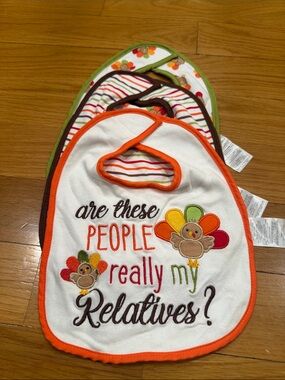 Baby Essentials 3 Thanksgiving bibs .